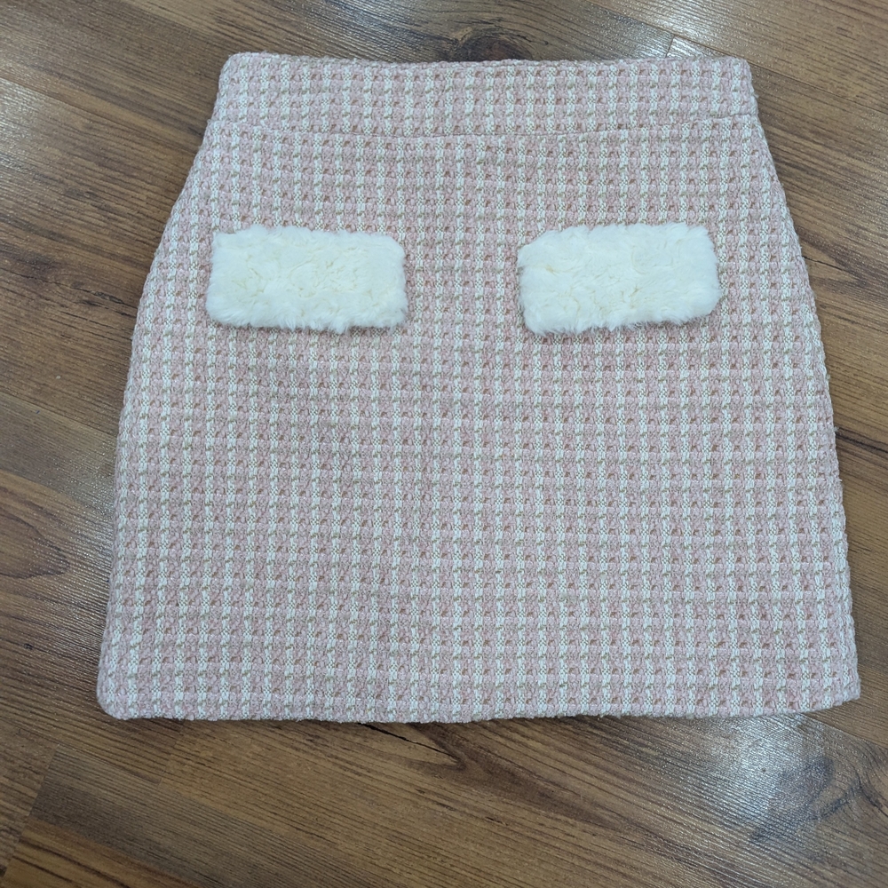 NWOT Pink Tweed Mini Skirt with White Details